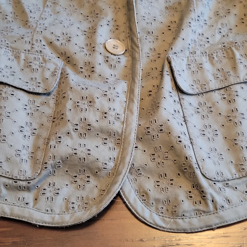 DKNY EMBROIDERED EYELET JACKET | DKNY BLAZER | DKNY JACKET | OLIVE GREEN | EUC